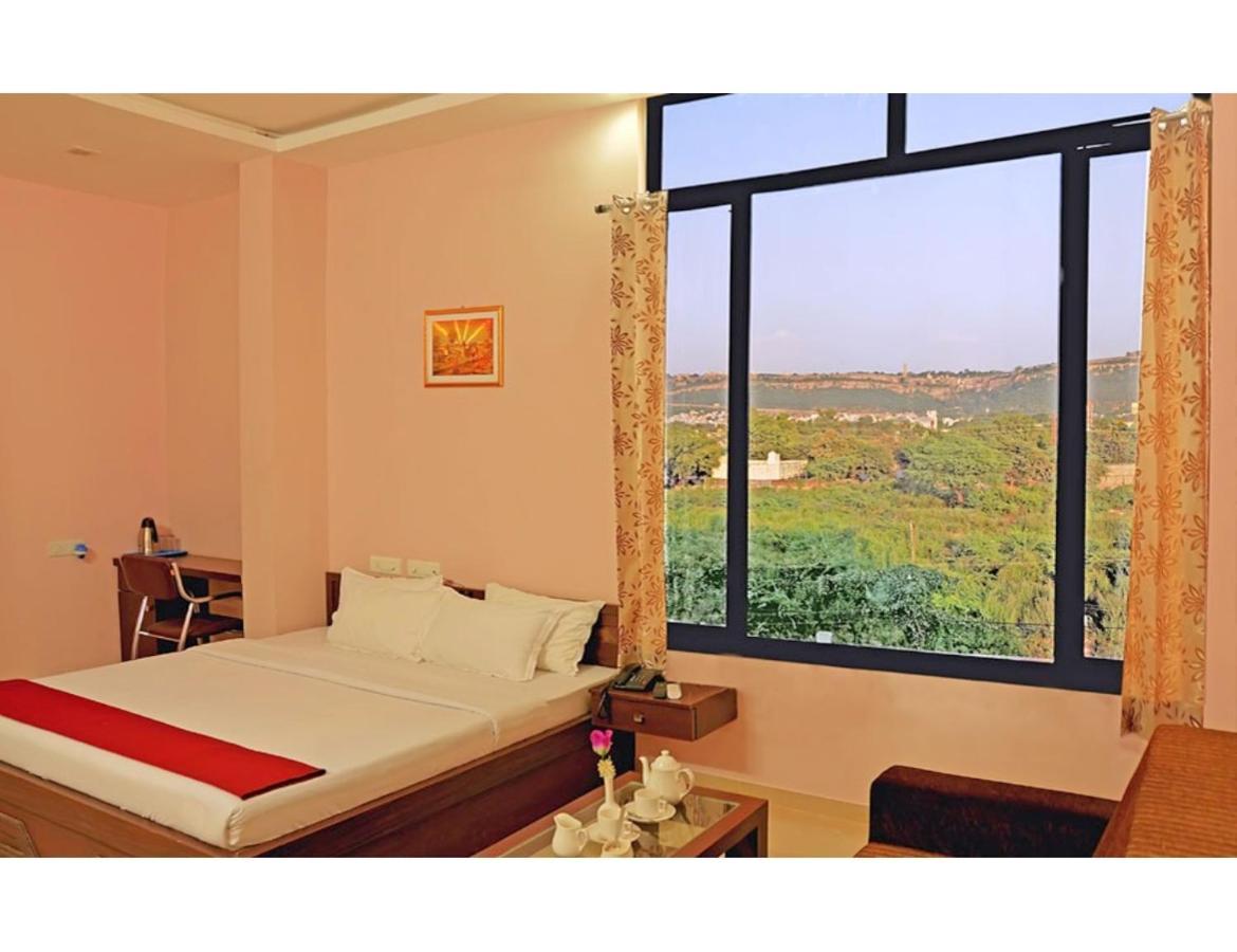 Hotel Shivam Fort View, Chittorgarh Εξωτερικό φωτογραφία